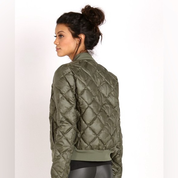 Alo Idol Bomber Jacket Full Zip Green Camo Puffer Down Size Small EUC - Picture 2 of 9